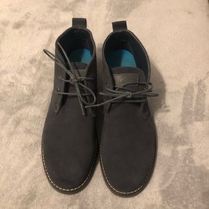 Men’s suede blue chukka boots NWOT sz 9.5